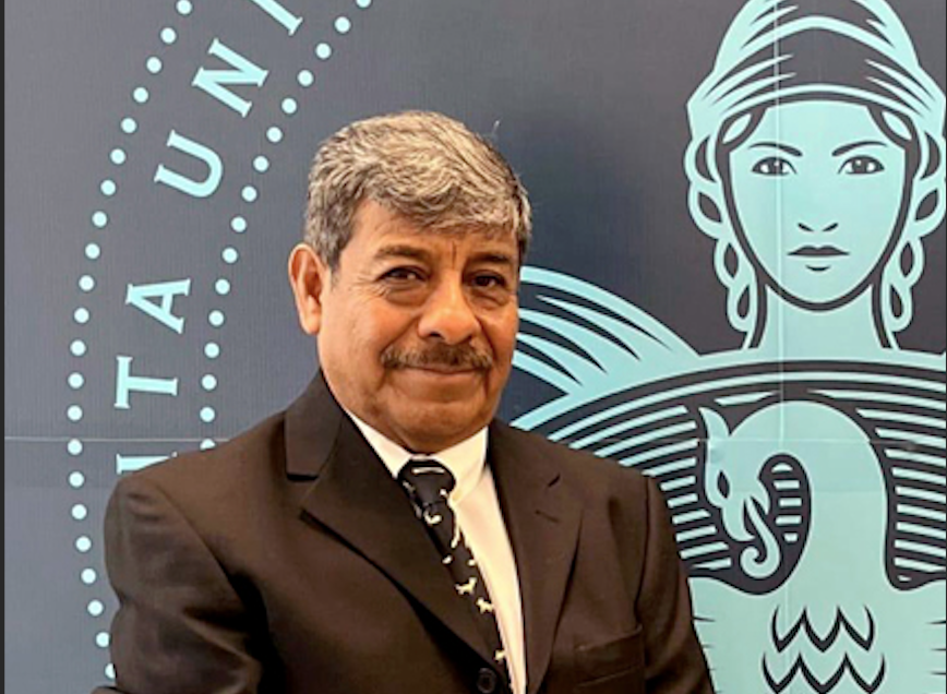 A los 72 años, José Luis Salazar estudia Ciencias Políticas en la BUAP